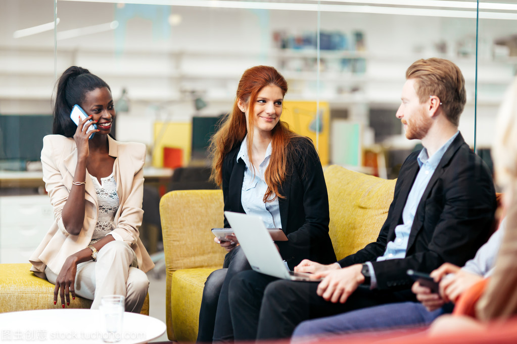 技術在手，溝通無界 技術與業務人員的有效交流之道